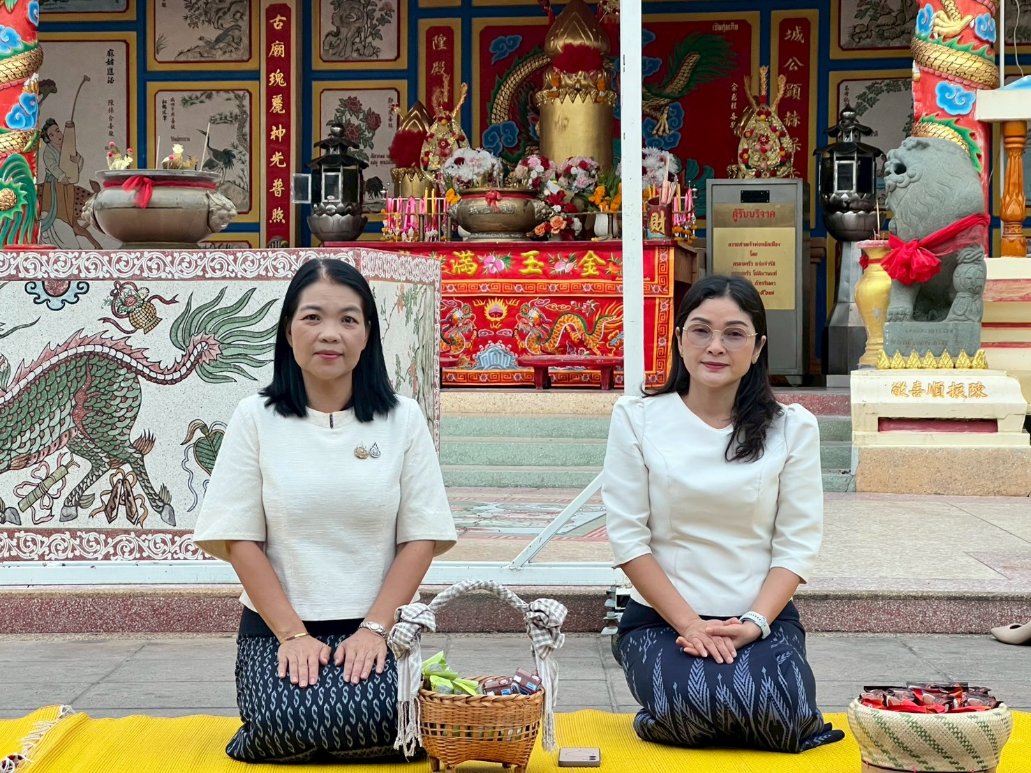 title - ส.ป.ก.ยโสธร ร่วมกิจกรรมทำบุญตักบาตรย้อนยุค วิถีถิ่น วิถีไทย   ณ ถนนคนเดินยโสธร เมืองเก่าบ้านสิงห์ท่า ประจำปีงบประมาณ พ.ศ. 2569